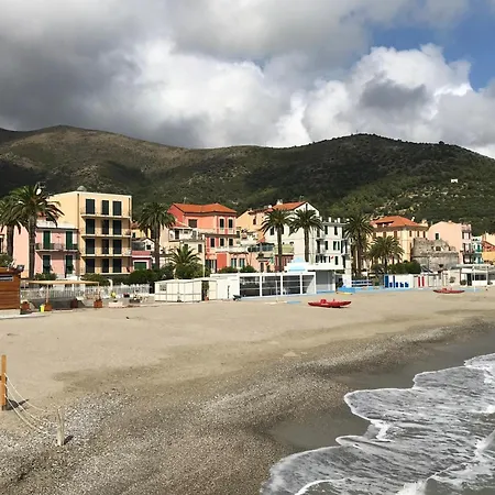Solemare - Center And Parking - Happy *